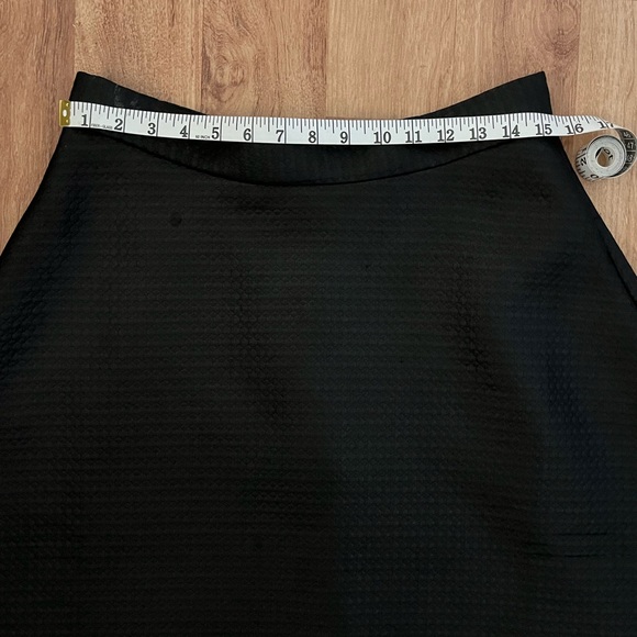 Banana Republic Textured Lined Black Flare A-Line Skirt Size 12 - Picture 4 of 7
